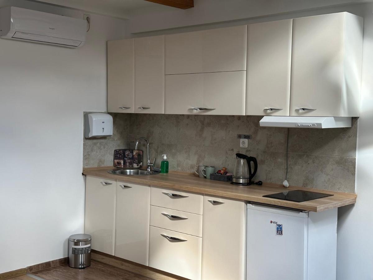 San Lux Dunavska Novi Sad Exterior foto